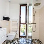 別荘 Schickes Und Modernes Maisonette Im Stadtzentrum By Interhome サントロペ