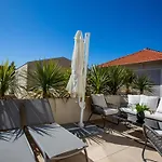 Schickes Und Modernes Maisonette Im Stadtzentrum By Interhome *