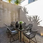 Schickes Und Modernes Maisonette Im Stadtzentrum By Interhome * Saint-Tropez