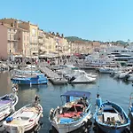 Schickes Und Modernes Maisonette Im Stadtzentrum By Interhome * Saint-Tropez