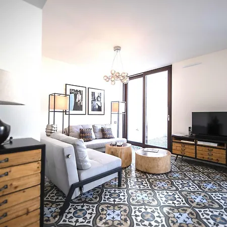 Schickes Und Modernes Maisonette Im Stadtzentrum By Interhome Dom wakacyjny *